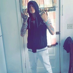 Meet your Posher, Damon